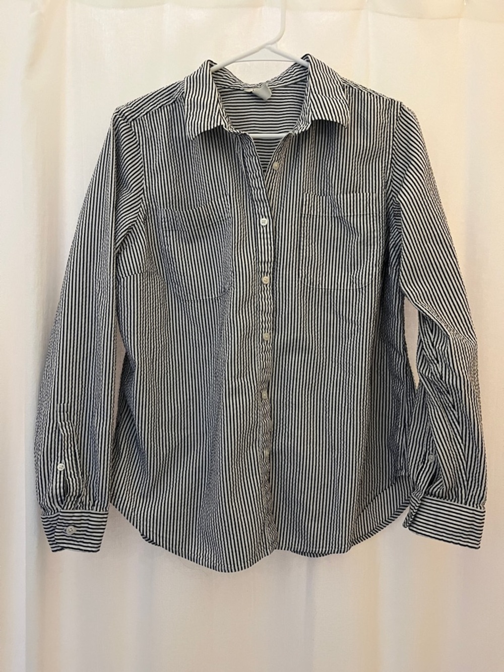 L.L.Bean Women’s Vacationland Seersucker Shirt Size Large Navy/ White